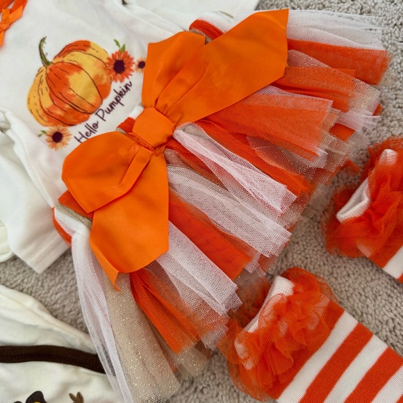 0-3M My First Thanksgiving Set & Hello Pumpkin Set - Picture 3 of 16